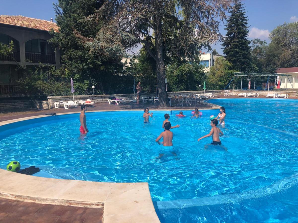 Bisser Hotel - Free Parking - Free Pool Access 巴尔奇克 外观 照片