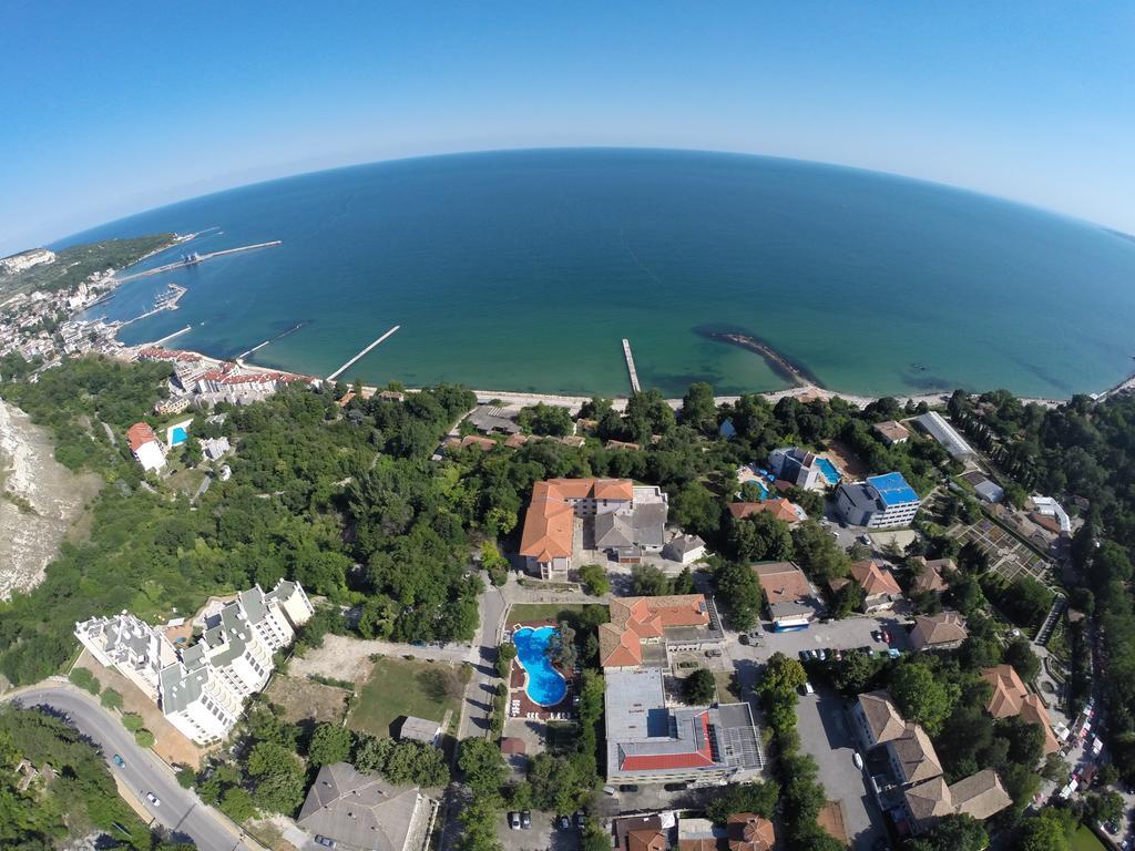 Bisser Hotel - Free Parking - Free Pool Access 巴尔奇克 外观 照片