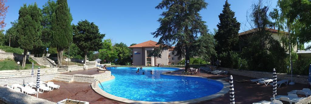 Bisser Hotel - Free Parking - Free Pool Access 巴尔奇克 外观 照片