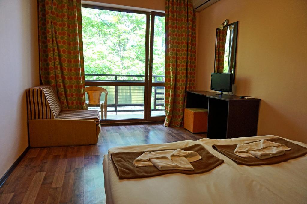 Bisser Hotel - Free Parking - Free Pool Access 巴尔奇克 外观 照片