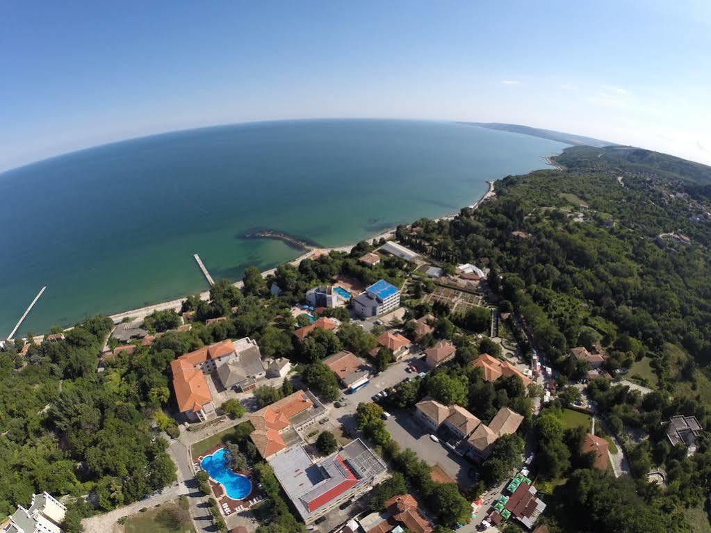 Bisser Hotel - Free Parking - Free Pool Access 巴尔奇克 外观 照片