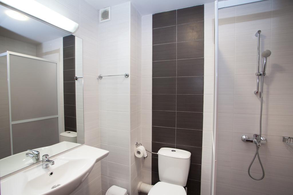 Bisser Hotel - Free Parking - Free Pool Access 巴尔奇克 客房 照片