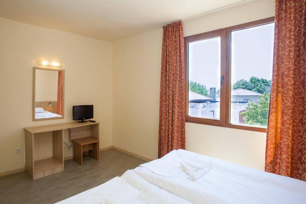 Bisser Hotel - Free Parking - Free Pool Access 巴尔奇克 外观 照片